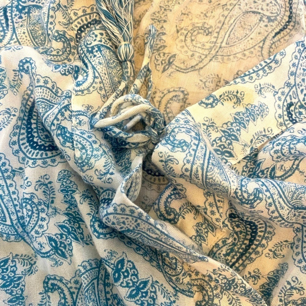 Body Glove Paisley Crochet Lace Blue & White Tank Top Shorts Romper Small - Picture 7 of 7